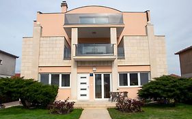 Apartments Mobine